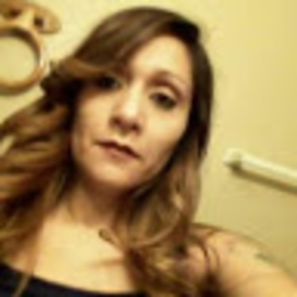 Meet your Posher, Adelina